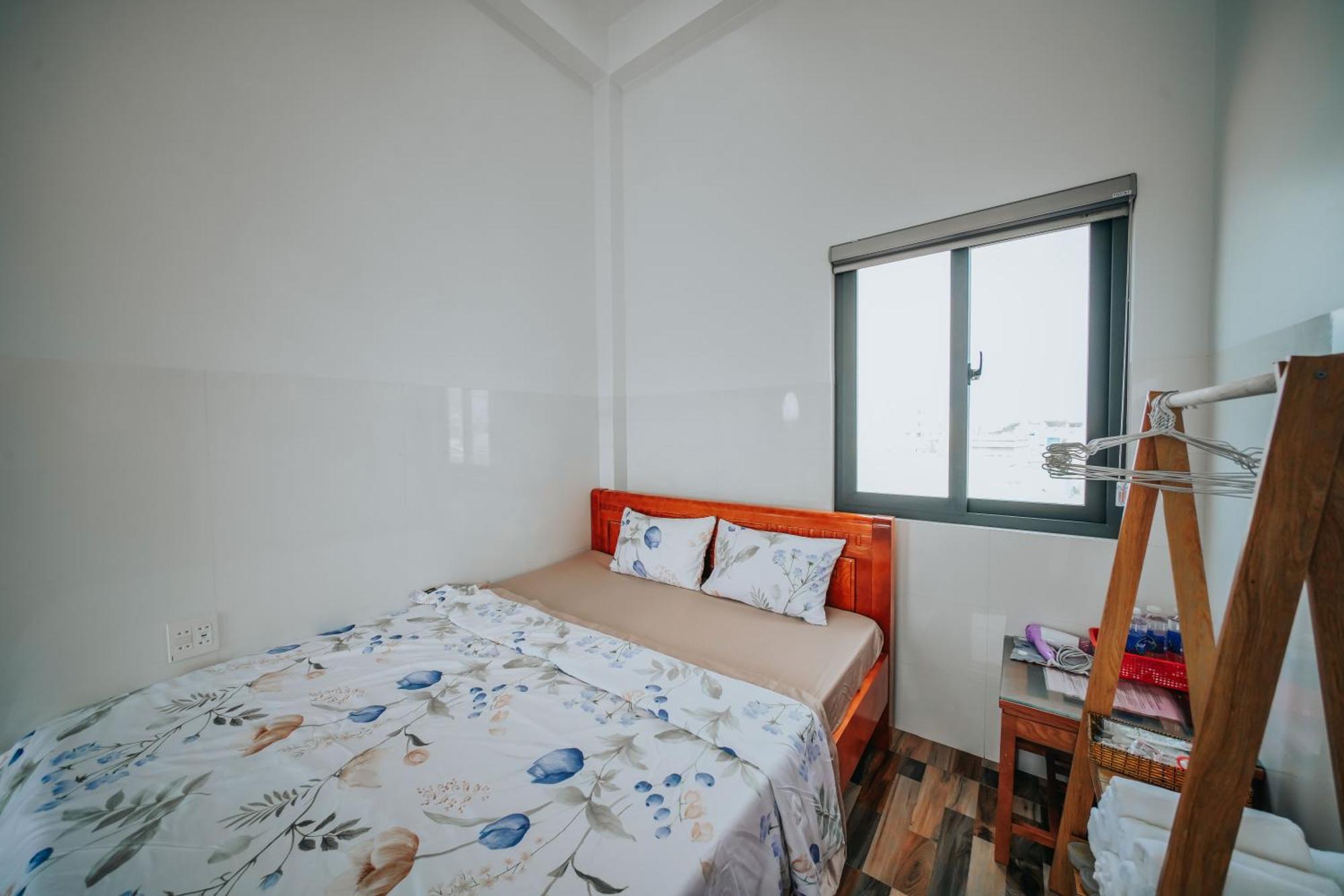 Hotel Nha Nghi Phong Quynh - Dao Phu Quy à Cu Lao Thu Extérieur photo